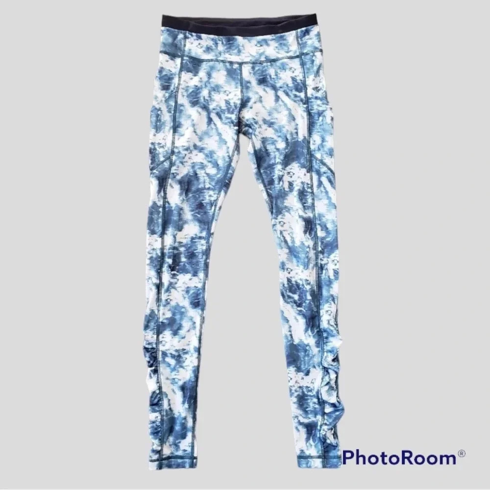 lululemon athletica Blue & White Marble Print Leggings